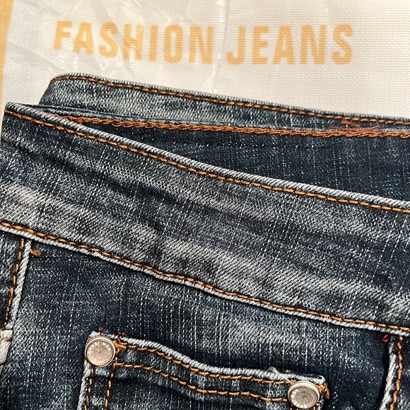 Men’s Fashion Straight Leg Denim Jeans, Size 32, Medium Wash, NWT NEW WITH TAGS - Picture 14 of 15